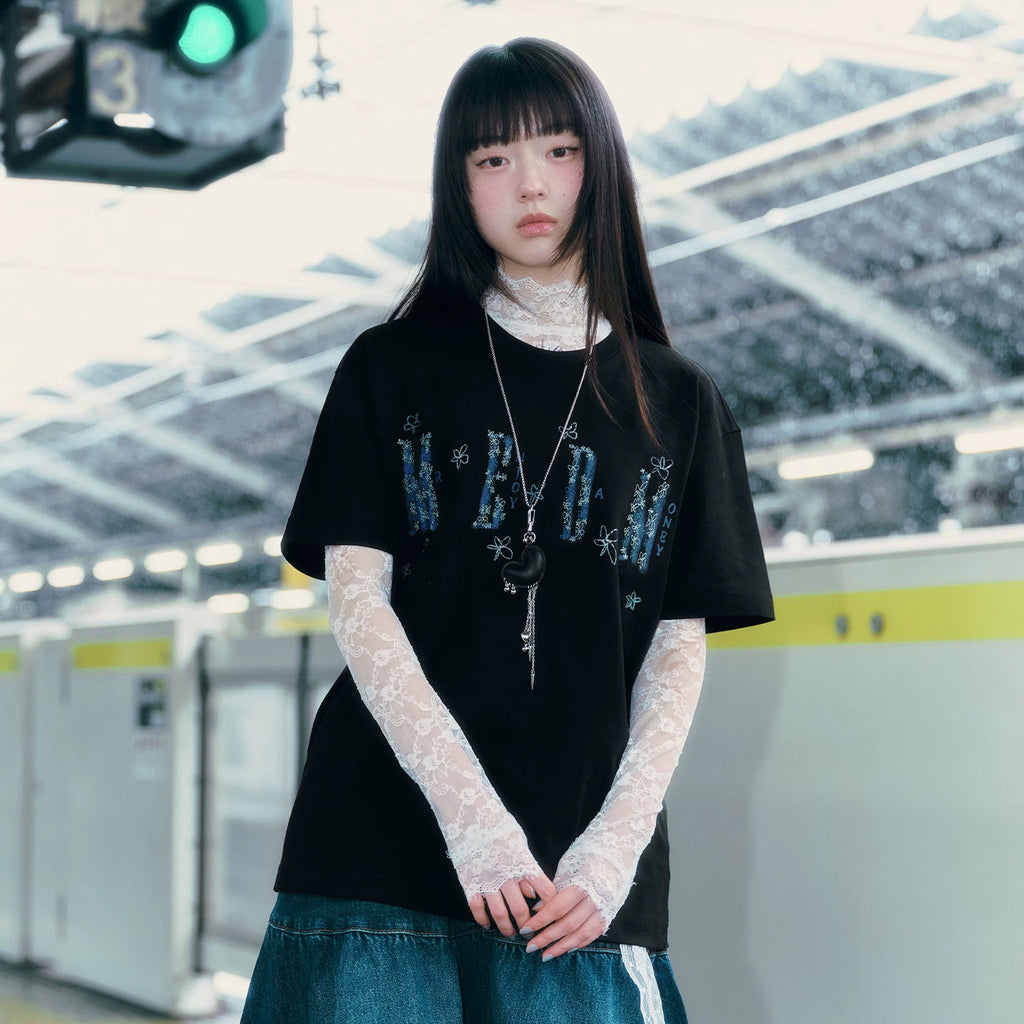 MEDM × YUY Jade Collaboration - Blue Flower Embroidered Logo Back Large Print Casual Short Sleeve Round Neck T-shirt