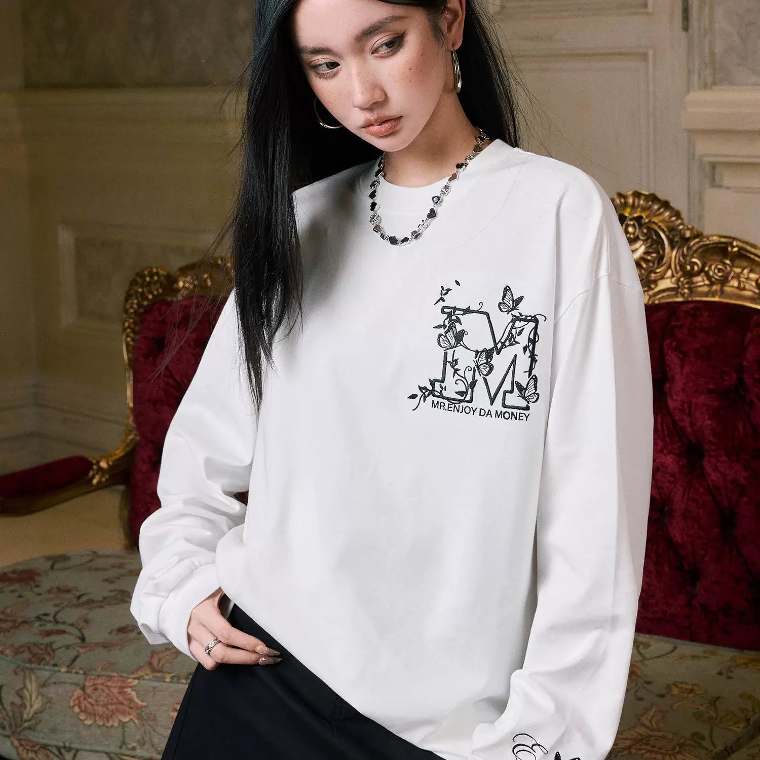 MEDM Big M Butterfly Vine Embroidered Long Sleeve T-shirt for Men in Spring and Autumn, American Retro Round Neck Loose Casual T-shirt Trendy
