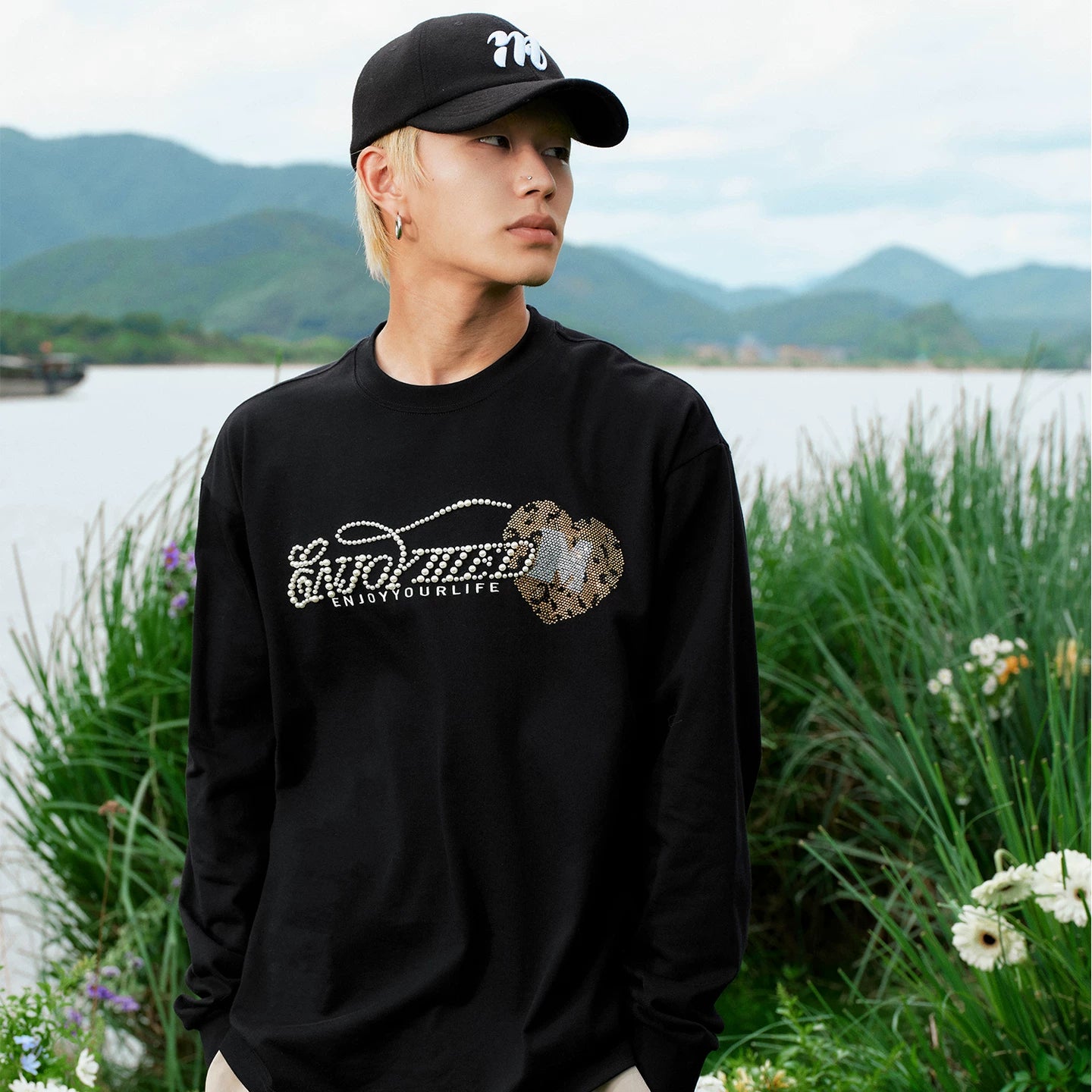 MEDM leopard print rhinestone pure cotton round neck casual long sleeved T-shirt autumn loose and simple solid color couple base shirt top