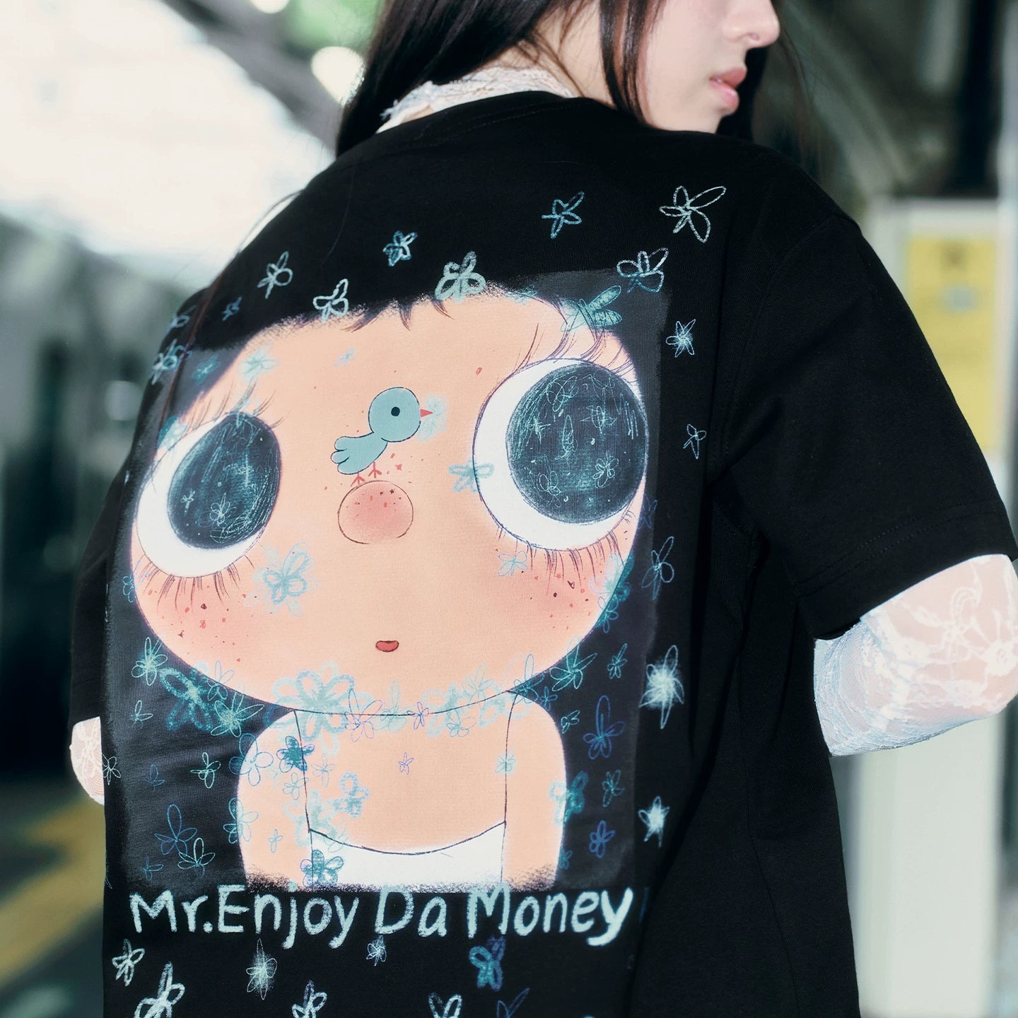 MEDM × YUY Jade Collaboration - Blue Flower Embroidered Logo Back Large Print Casual Short Sleeve Round Neck T-shirt