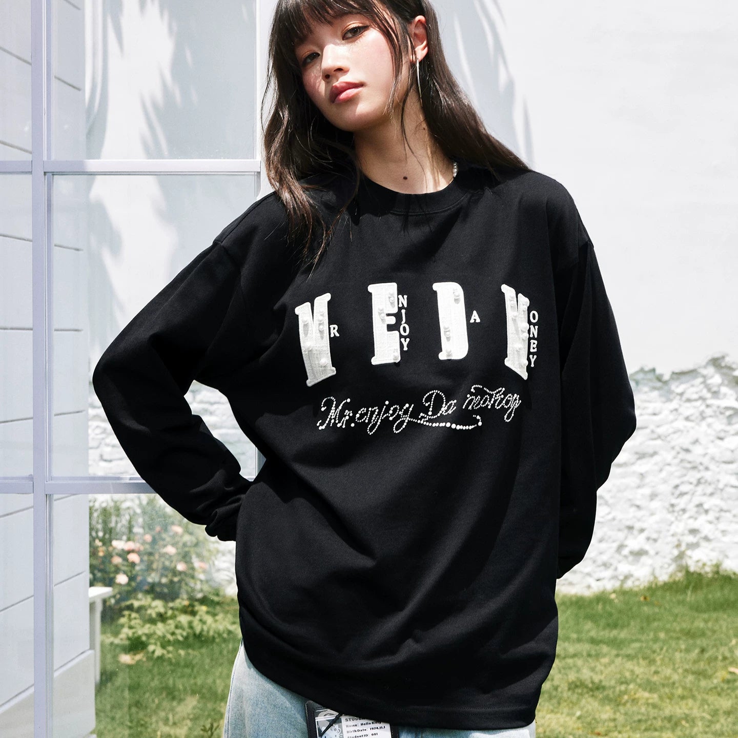 MEDM multi-color small fragrance patch fabric pearl round neck loose long sleeved T-shirt trendy street versatile casual couple top