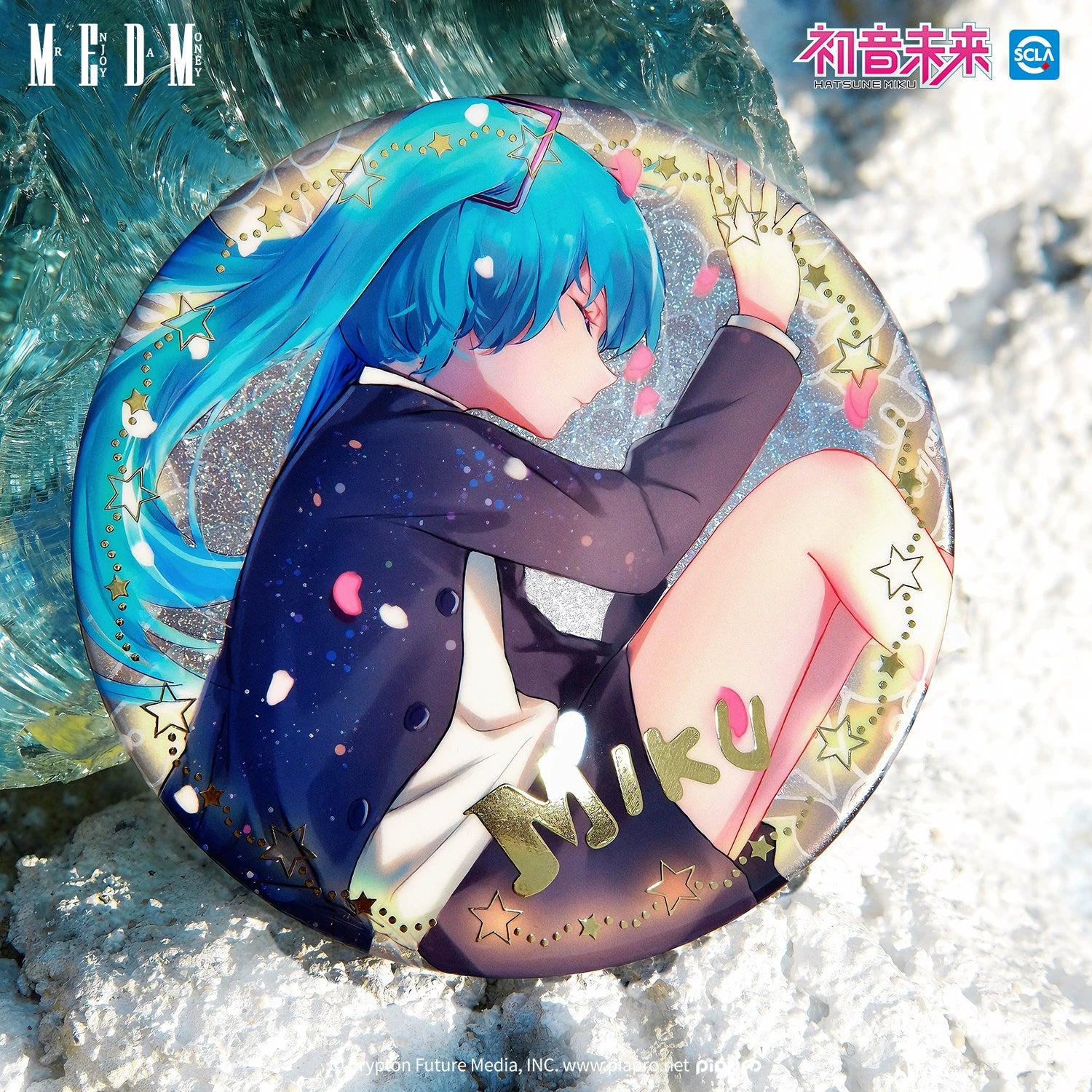 MEDMx Hatsune Miku co branded series surrounding large badges decorations hanging county badges