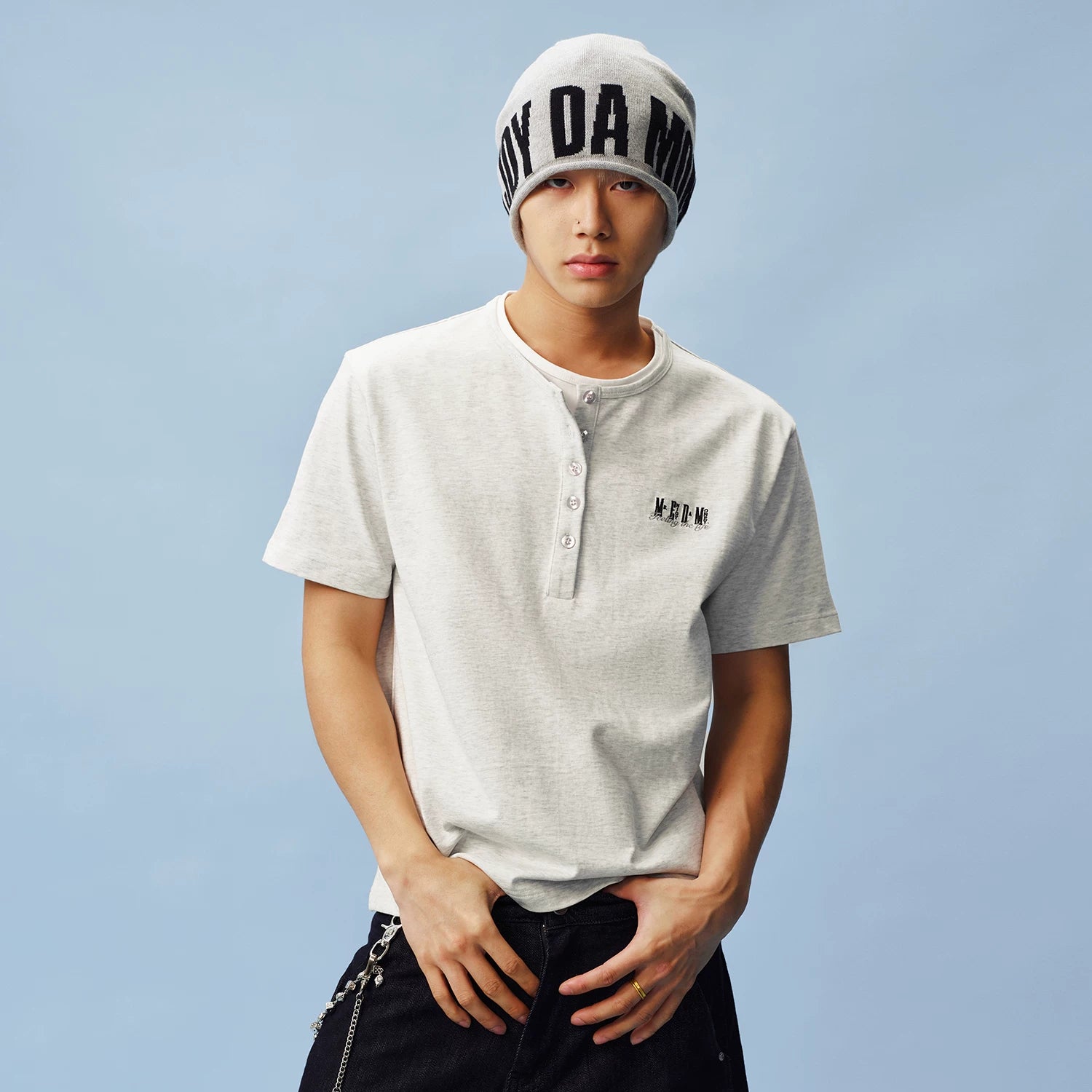 MEDM fake two Henry collar embroidered logo relaxed casual T-shirt simple and versatile breathable loose short sleeved men