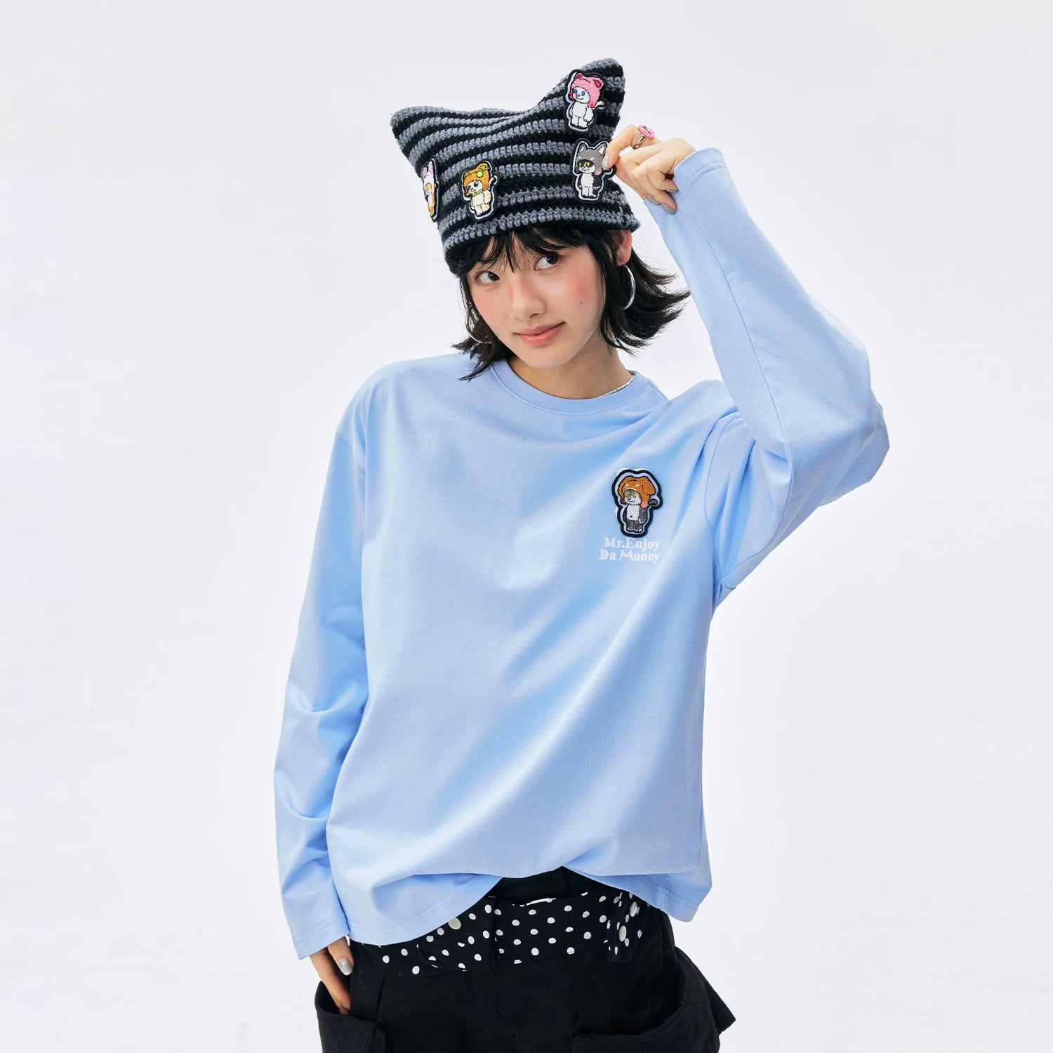 MEDM hat wearing cat Velcro casual long sleeved T-shirt made of pure cotton, loose and versatile, men's and women's round neck top for autumn