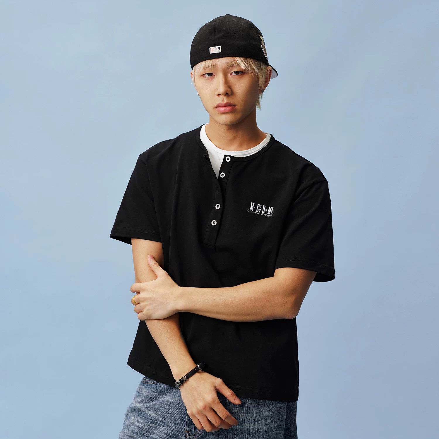 MEDM fake two Henry collar embroidered logo relaxed casual T-shirt simple and versatile breathable loose short sleeved men