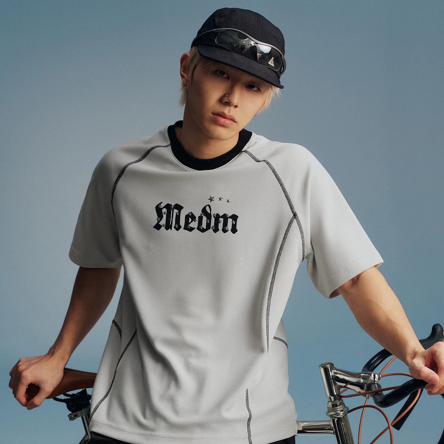 MEDM contrasting color reverse car curve starry sky casual short sleeved high street letter printed functional style loose T-shirt for men