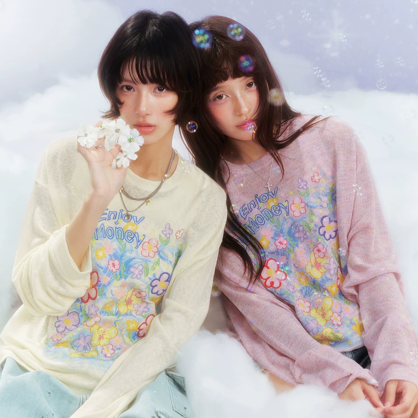 MEDM Dreaming Bubble DayDREAMING Graffiti Series Multi color Casual Long sleeved Hoodie Loose Round Neck Top