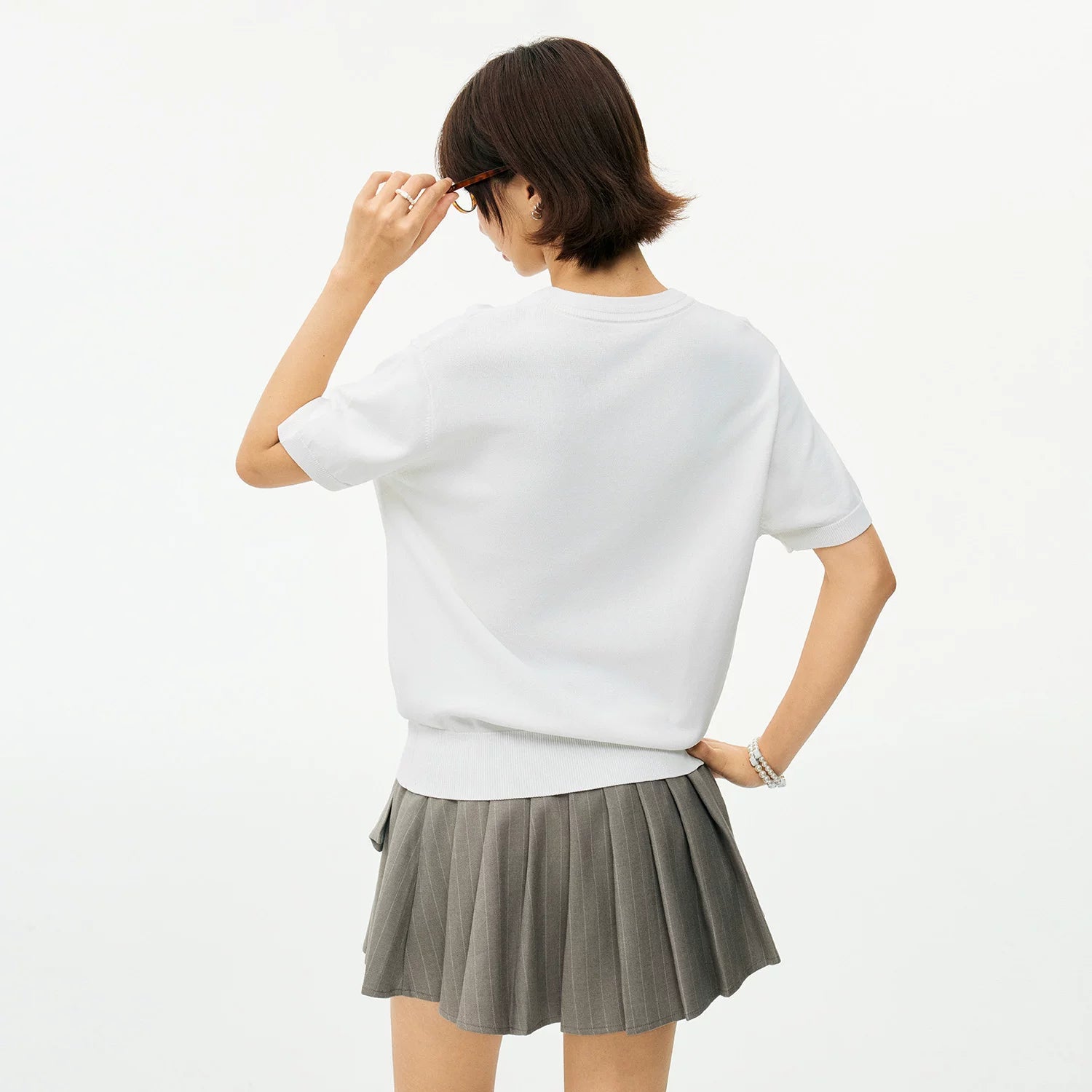 MEDM same color knitted slimming casual round neck T-shirt trendy and versatile solid color simple embroidery logo couple short sleeved shirt