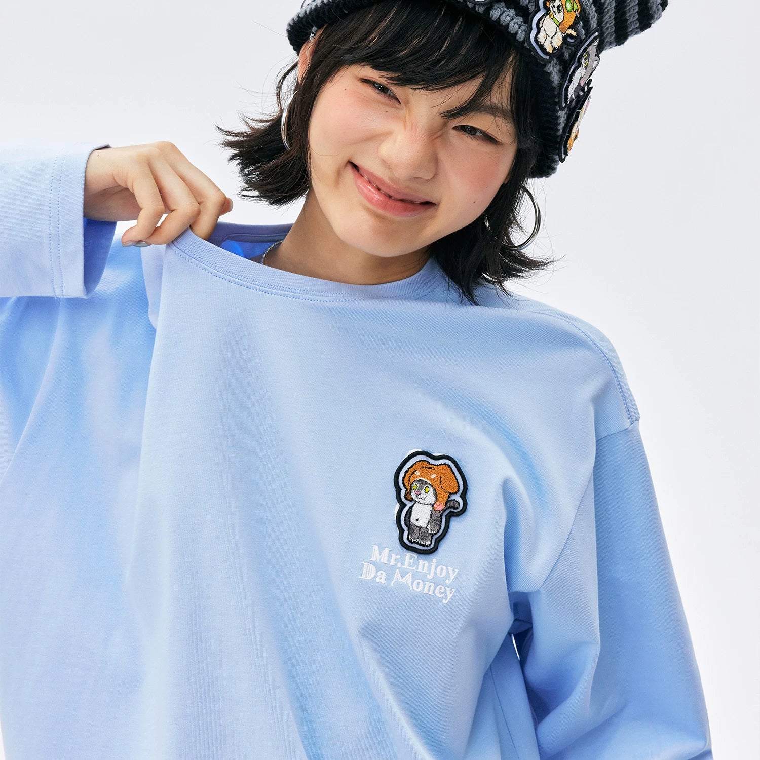 MEDM hat wearing cat Velcro casual long sleeved T-shirt made of pure cotton, loose and versatile, men's and women's round neck top for autumn