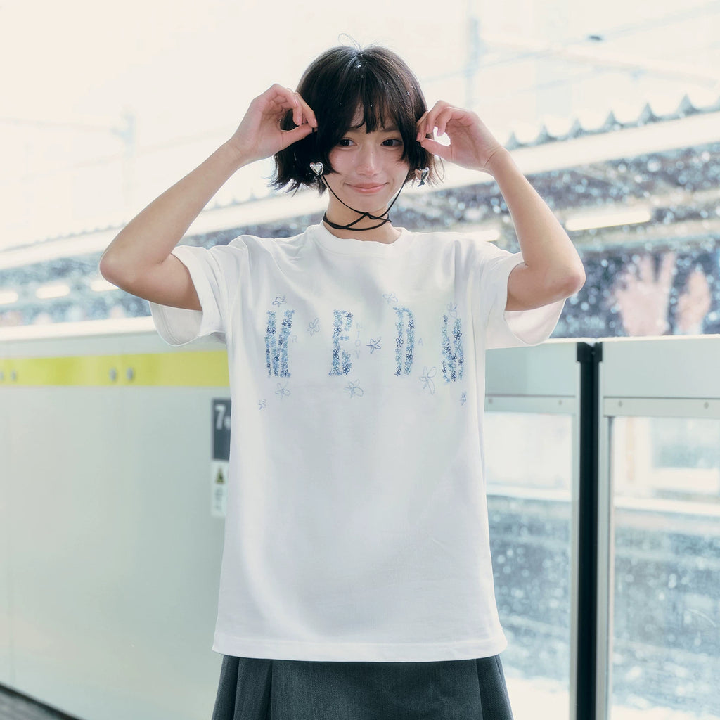 MEDM × YUY Jade Collaboration - Blue Flower Embroidered Logo Back Large Print Casual Short Sleeve Round Neck T-shirt