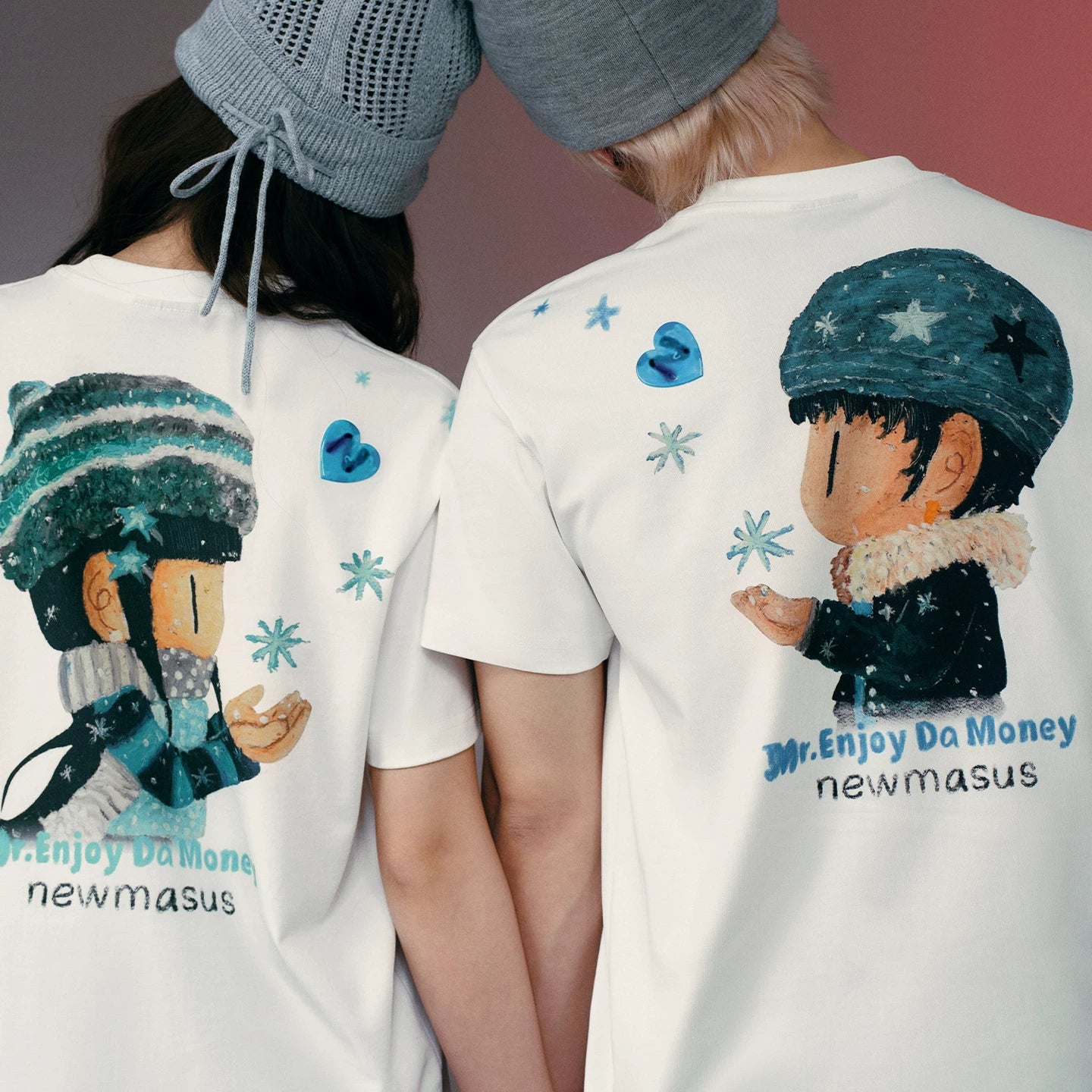 MEDMxNEWMASUS collaboration snowflake fluttering letter print casual round neck short sleeved versatile couple T-shirt summer