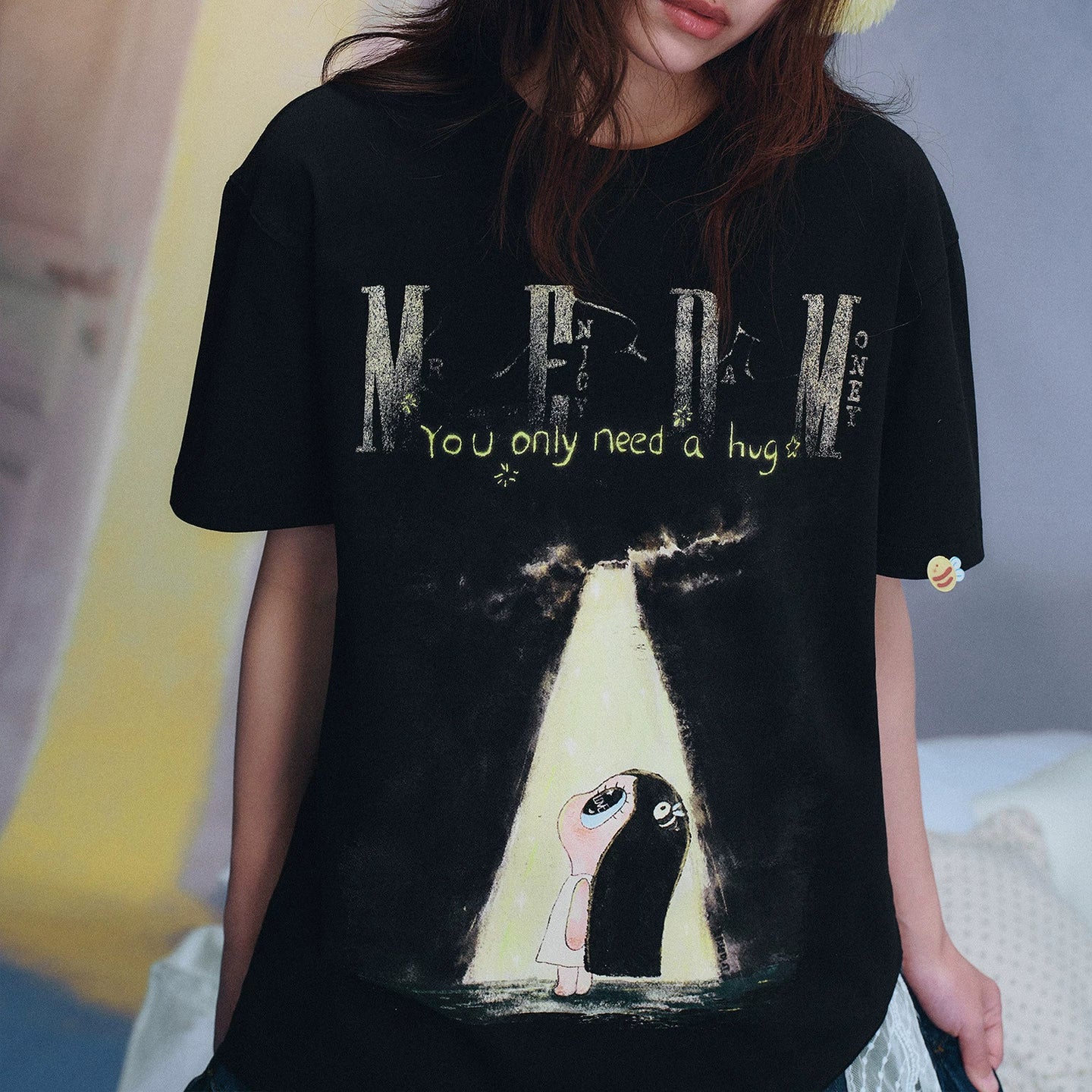 MEDM x Iria mailbox collaboration sky crack digital print glitter logo short sleeved casual T-shirt summer
