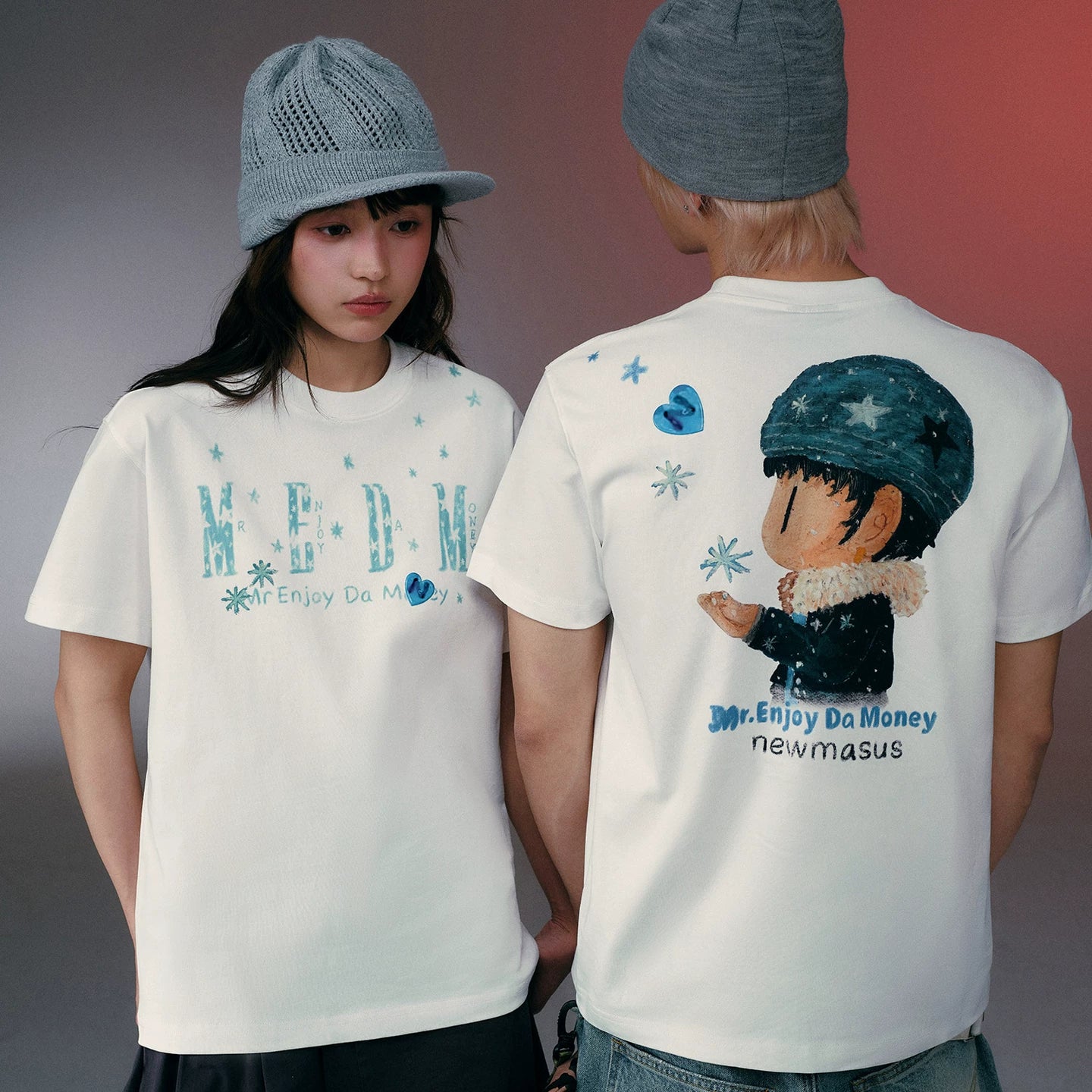 MEDMxNEWMASUS collaboration snowflake fluttering letter print casual round neck short sleeved versatile couple T-shirt summer
