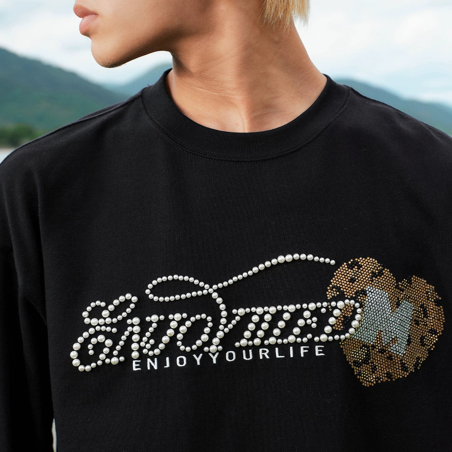 MEDM leopard print rhinestone pure cotton round neck casual long sleeved T-shirt autumn loose and simple solid color couple base shirt top