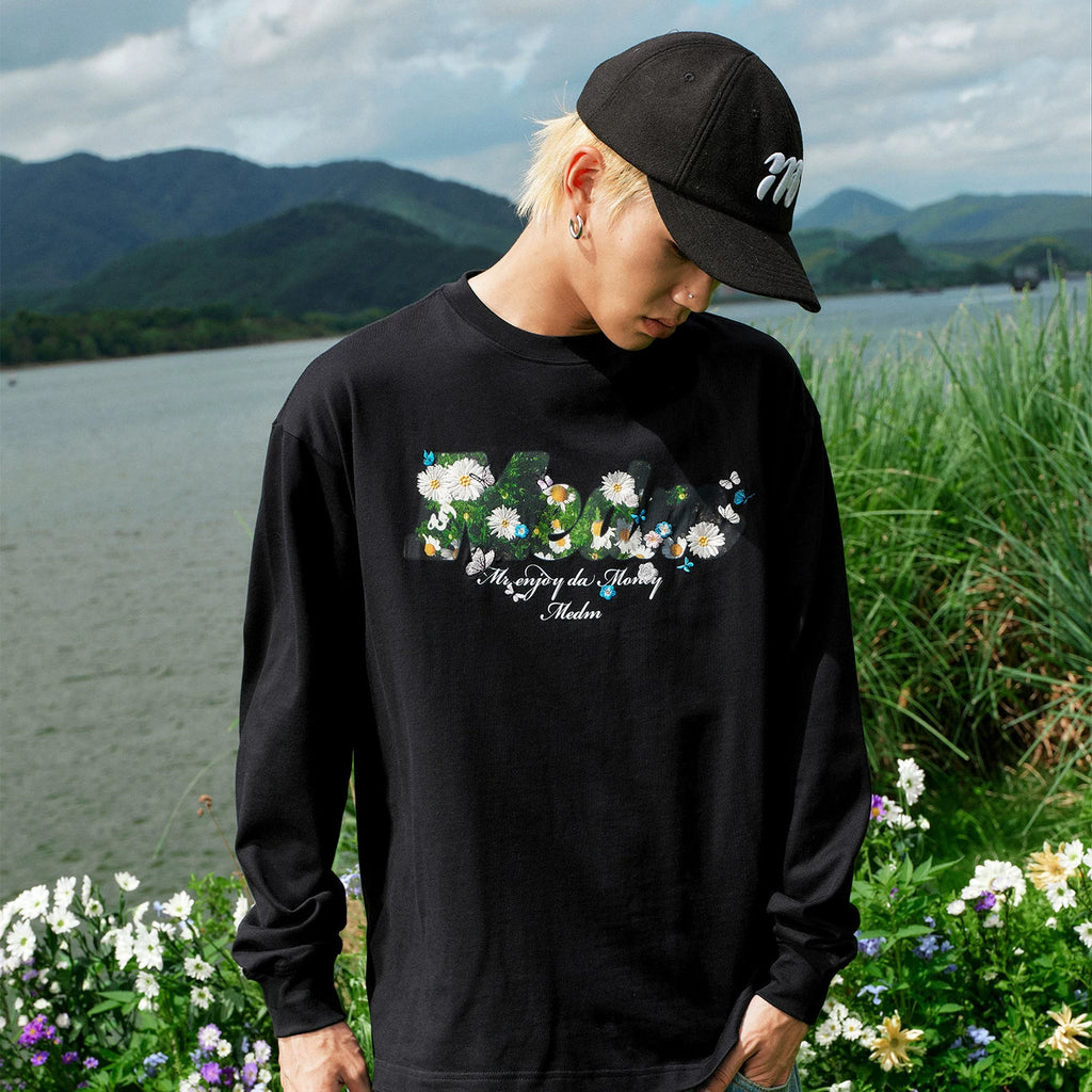 MEDM flower bed daisy butterfly print casual round neck long sleeved T-shirt trendy loose couple base shirt top autumn