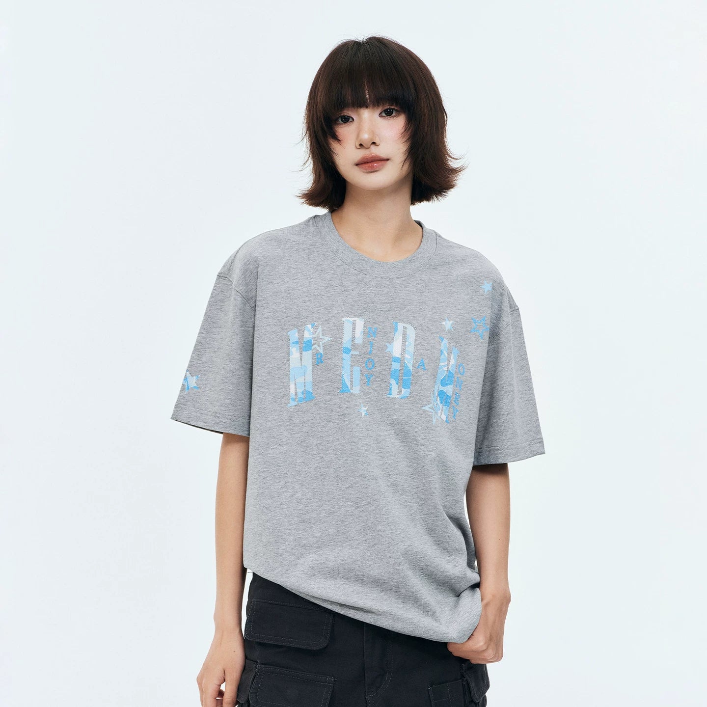 MEDM Camouflage Letter Sticker Diamond Simple Casual Round Neck T-shirt Street Relaxation Loose Look Slim Couple Short Sleeve Summer