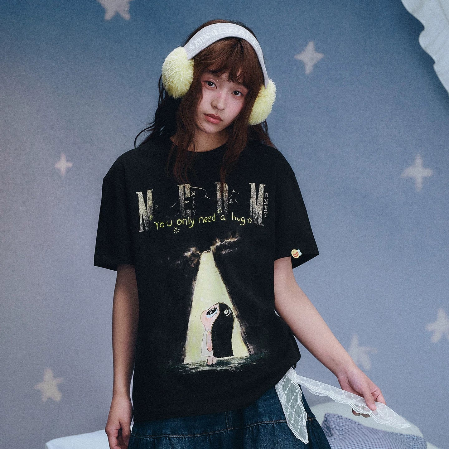 MEDM x Iria mailbox collaboration sky crack digital print glitter logo short sleeved casual T-shirt summer