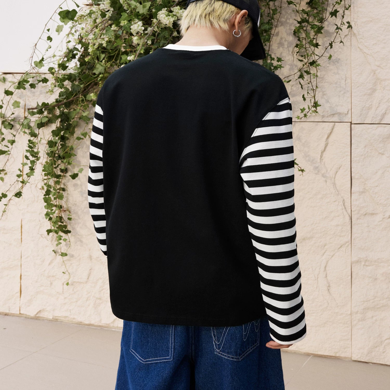 MEDM American retro long sleeved T-shirt with contrasting collar, trendy top for both men and women, loose T-shirt for spring 2025, new T-shirt for youth and fashion, spliced T-shirt