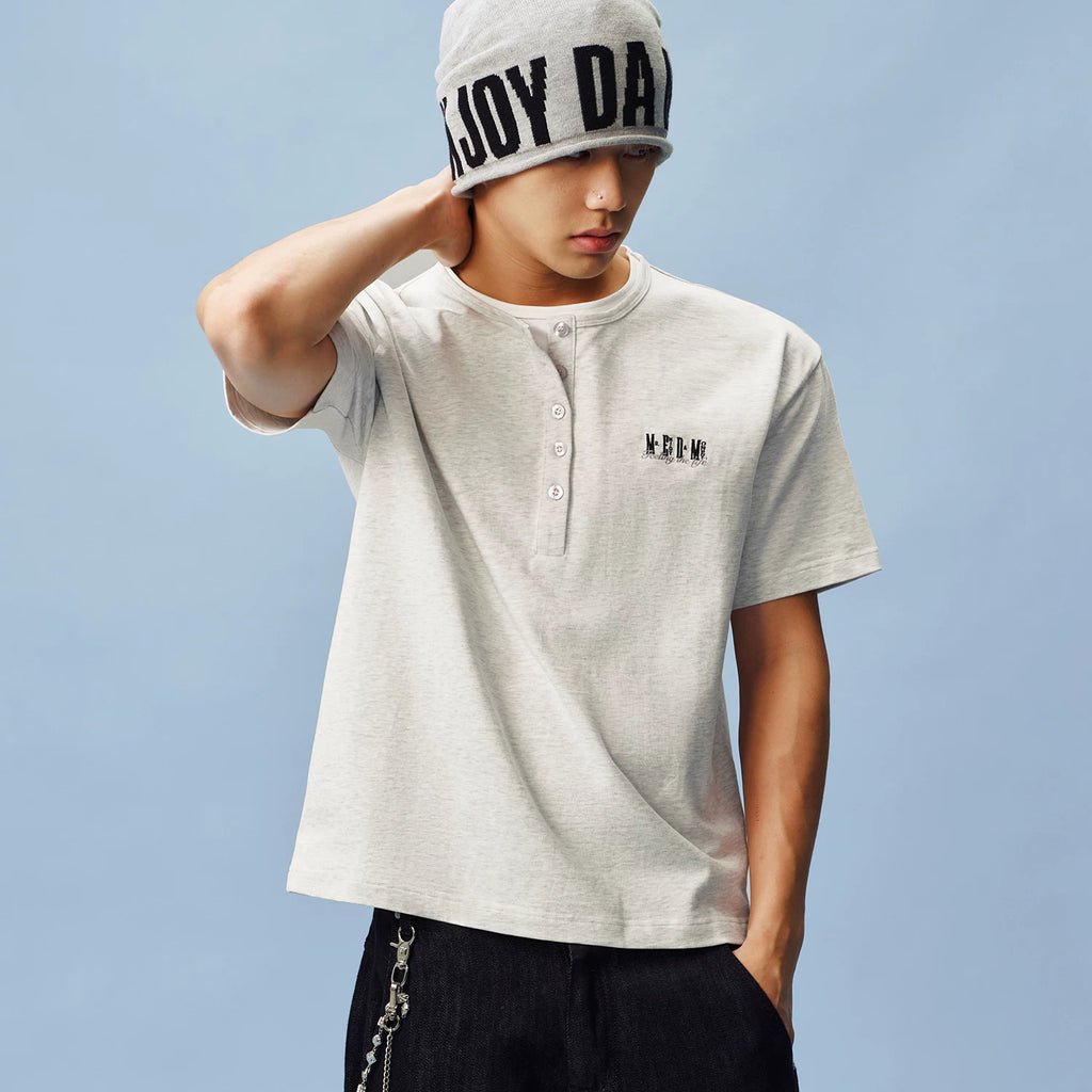 MEDM fake two Henry collar embroidered logo relaxed casual T-shirt simple and versatile breathable loose short sleeved men
