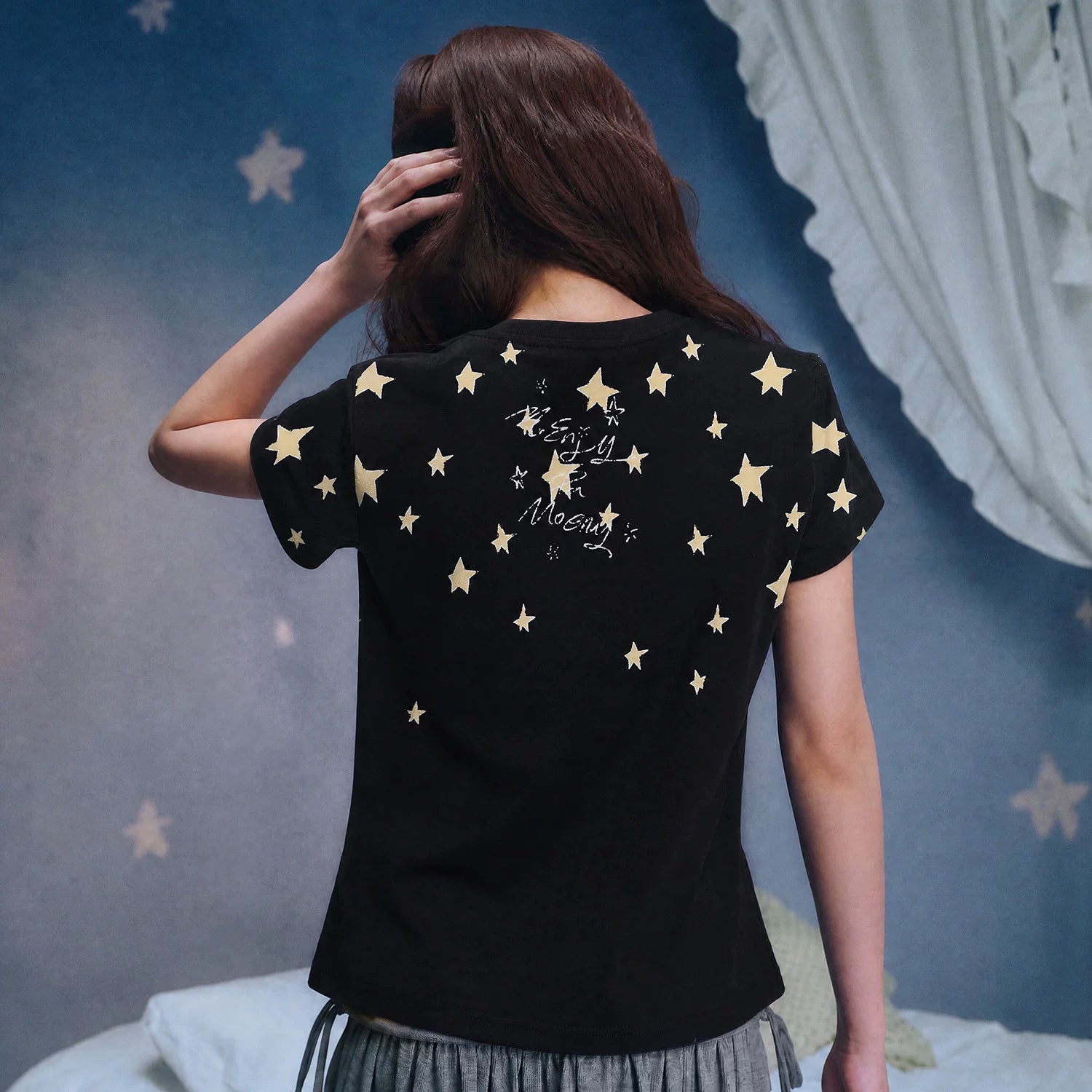 MEDM x Iria mailbox collaboration star snow girl print slim fit casual round neck short sleeved loose T-shirt for women