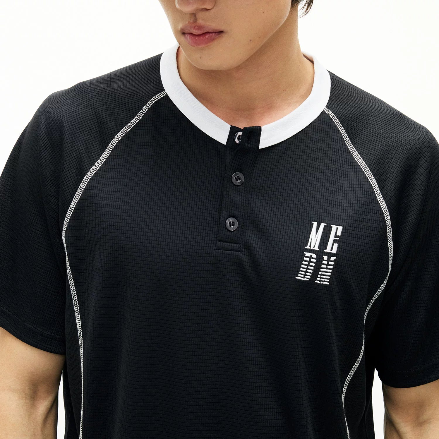 MEDM contrasting color curved Henley collar quick drying sports style casual short sleeved trend retro breathable slimming men's and women's T-shirts