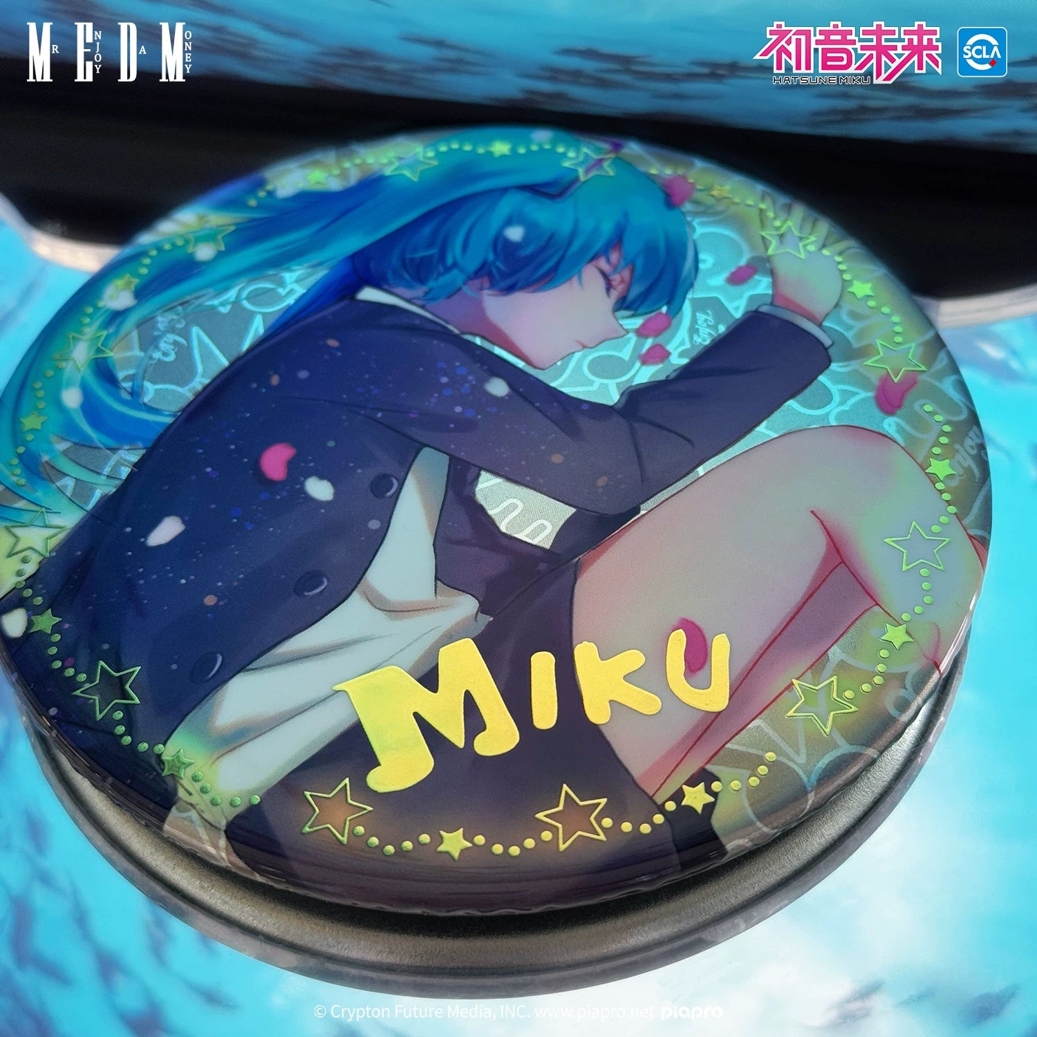 MEDMx Hatsune Miku co branded series surrounding large badges decorations hanging county badges