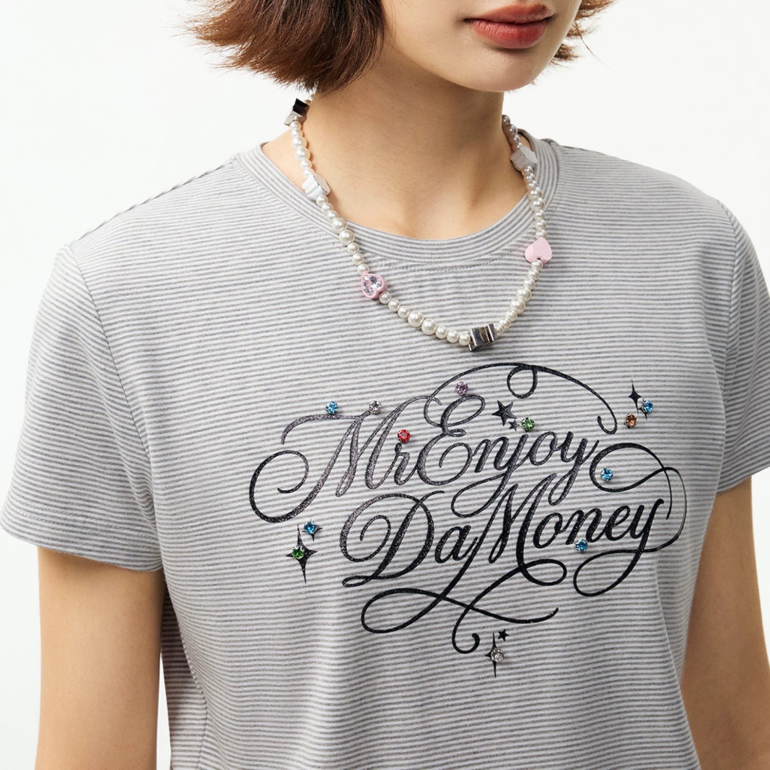 MEDM floral font hot stamping diamond nail drill skin friendly and scratch resistant casual round neck short sleeved comfortable slim fit and slimming T-shirt for women