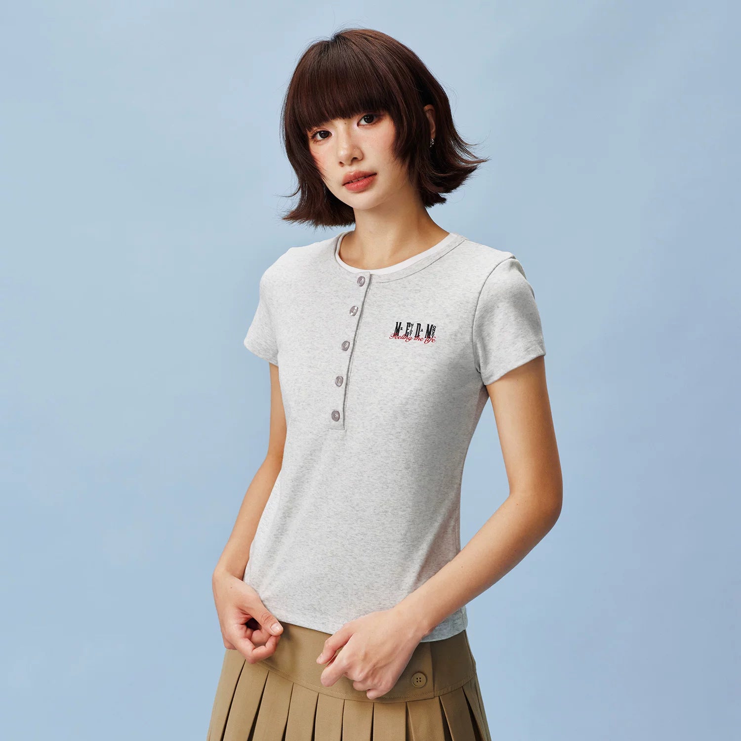 MEDM fake two Henry collar embroidered logo loose casual short sleeved slimming breathable versatile loose T-shirt for women