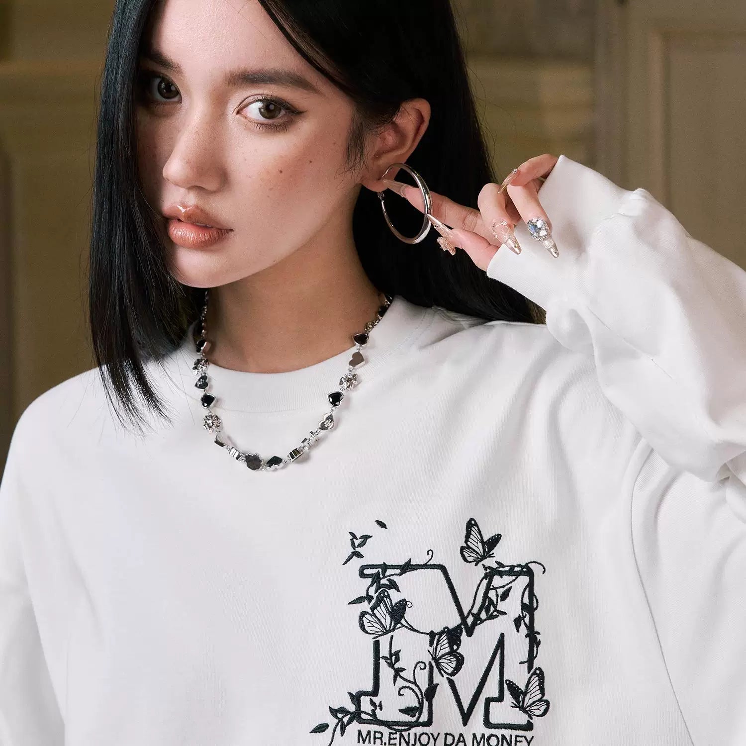 MEDM Big M Butterfly Vine Embroidered Long Sleeve T-shirt for Men in Spring and Autumn, American Retro Round Neck Loose Casual T-shirt Trendy