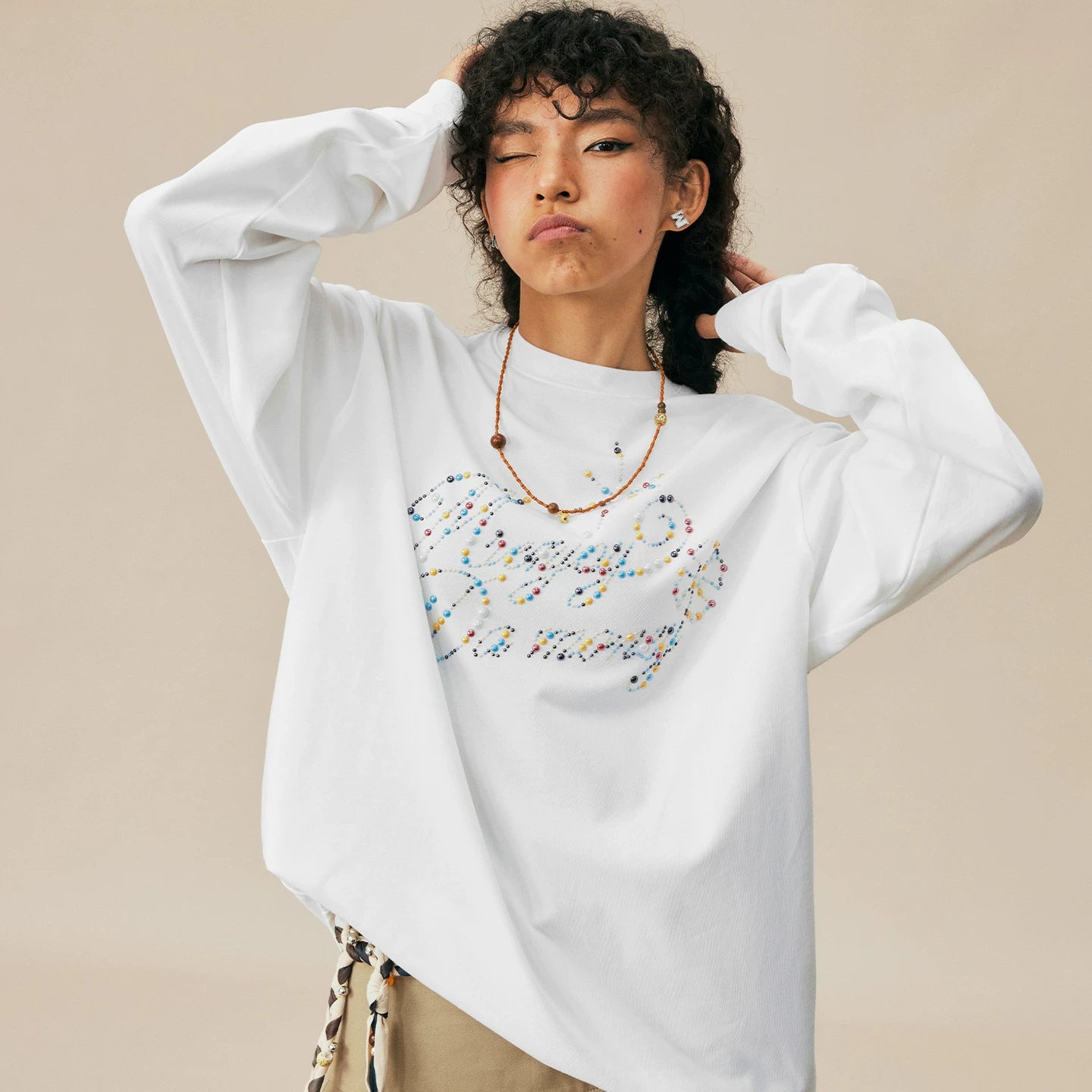 MEDM colored stone nail bead logo casual round neck long sleeved T-shirt trendy, fashionable, comfortable, loose couple top for autumn and winter