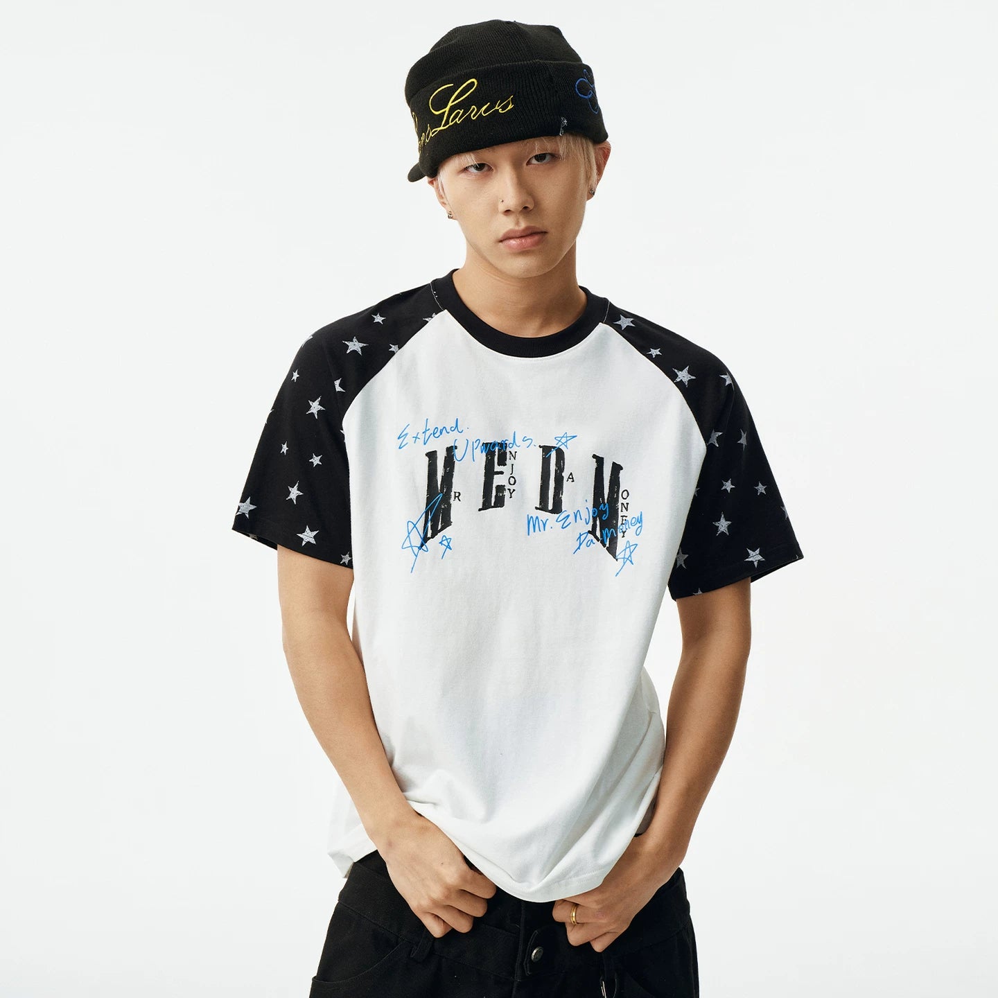 MEDM Handwritten Graffiti Printed Stars Full Print Casual Off Shoulder Short Sleeve Men's and Women's Loose Round Neck T-shirt Summer