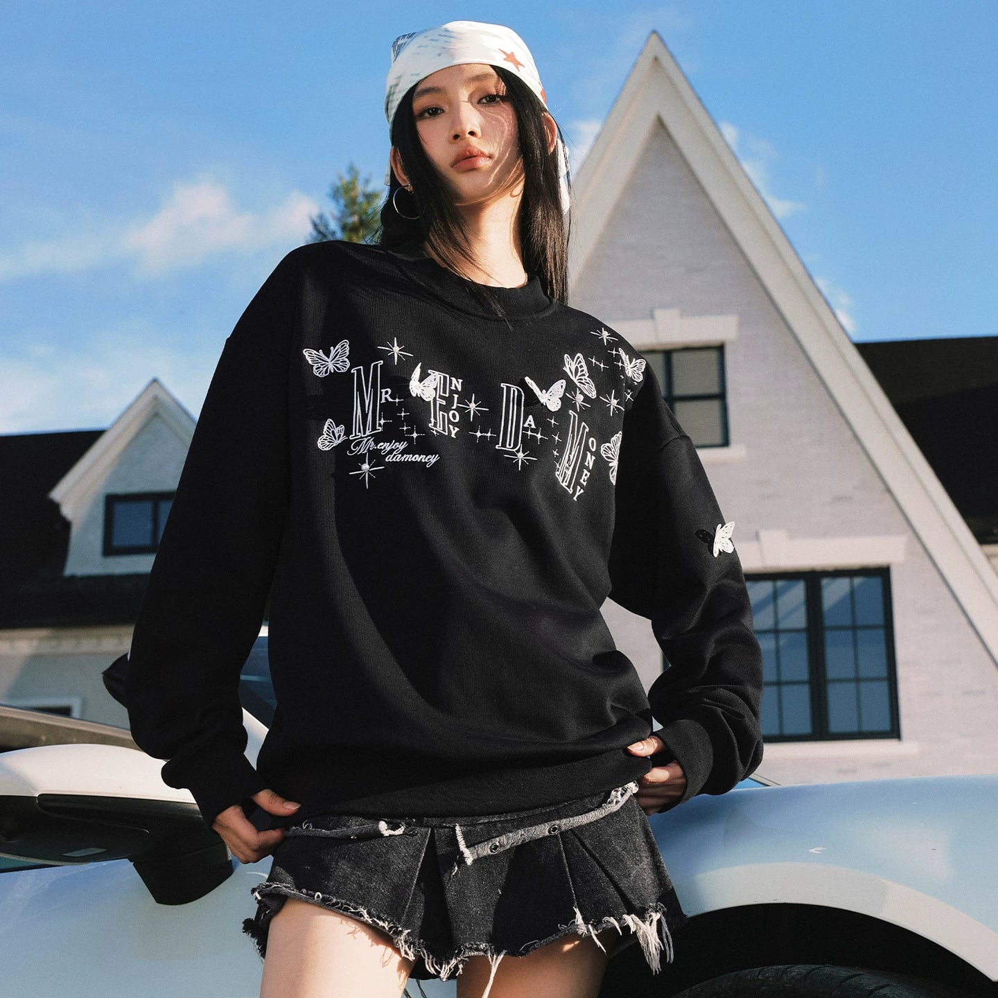 MEDM's new three-dimensional butterfly casual round neck hoodie for spring and autumn, American style loose couple pullover with fleece top for men