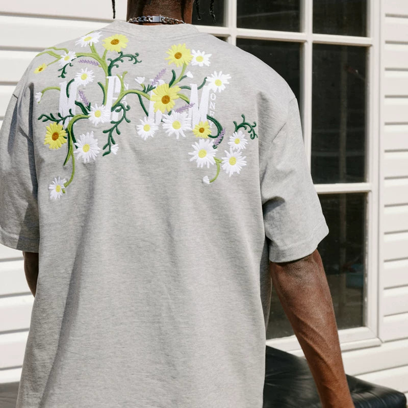 MEDM Wall Climbing Flower Daisy Embroidery Short Sleeve T-shirt for Men's Summer Trendy Brand American Hip Hop Loose Casual T-shirt